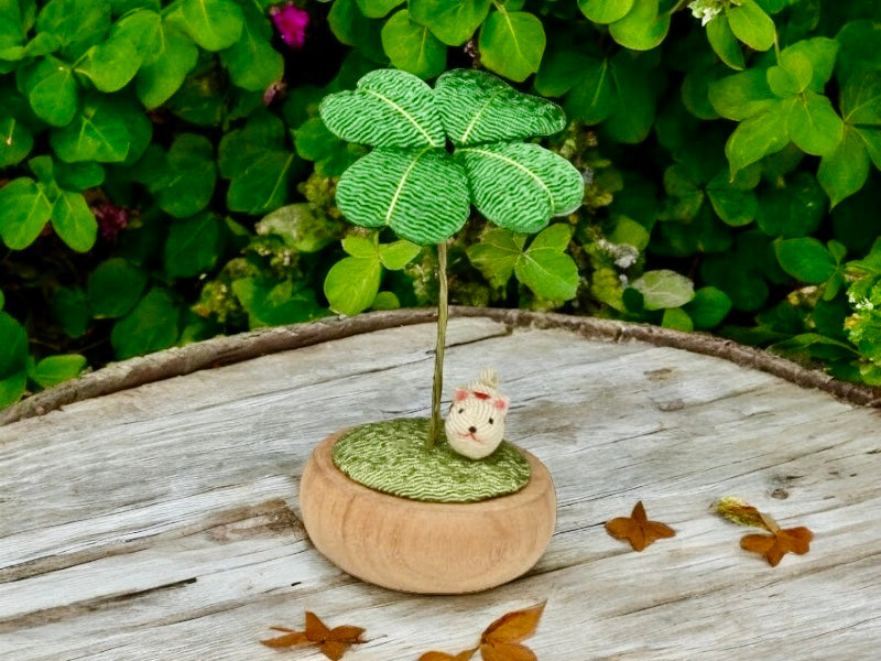 Shiba Inuπβ¨ Swaying Clover Dog πΆA Handcrafted Delight β¨ π