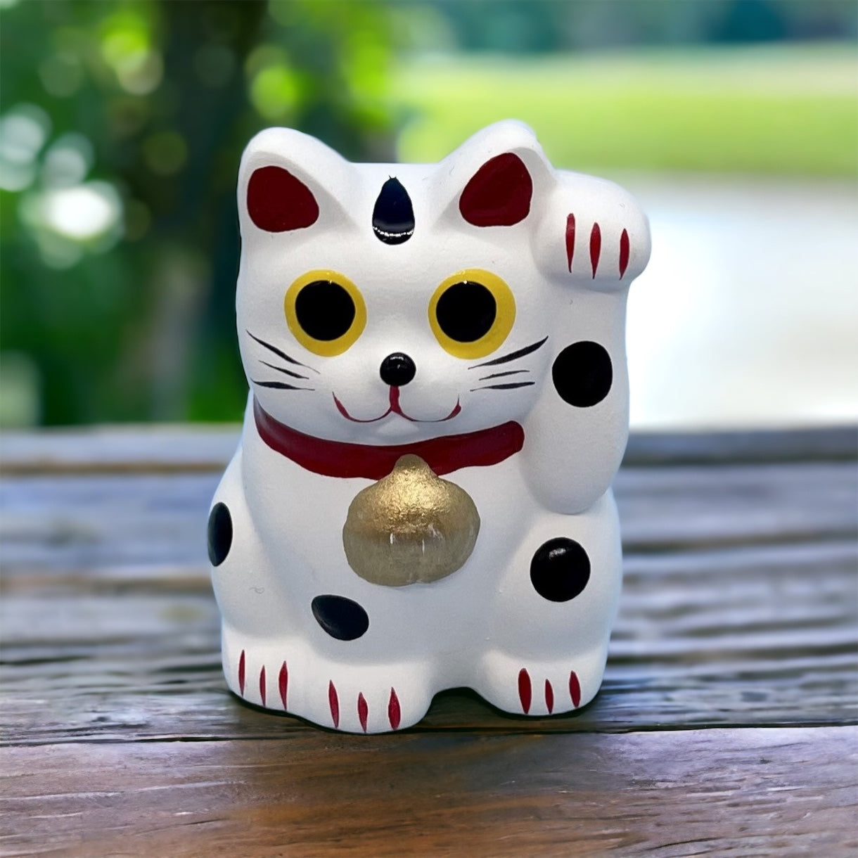 Tiny White Cat🐱 "Handcrafted Happiness: The small Maneki-neko Talisman" 🎨
