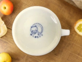 π±π Whisker Wonderland: Blue & White Napping Cat-Themed Mug βοΈβ¨ Hachiware