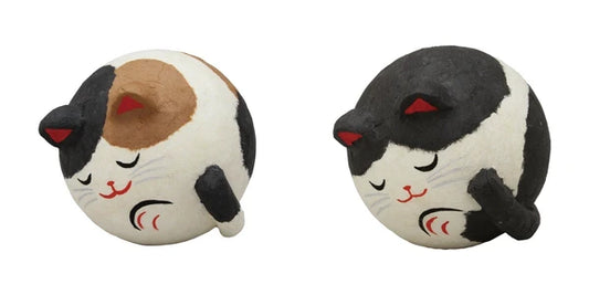 🐱💤 Round Sleeping Kitten – Handmade Washi Paper Ornament ✨