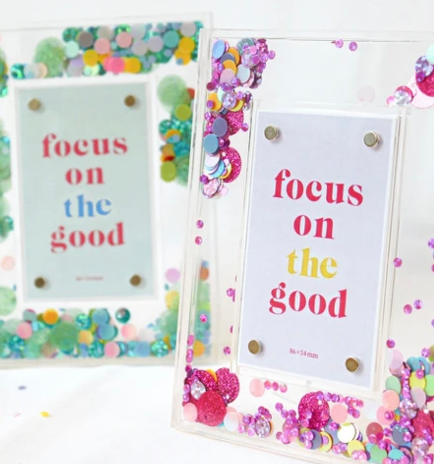 📸✨ Glitter Acrylic Photo Frame – Easy Change Back Stand Kawaii