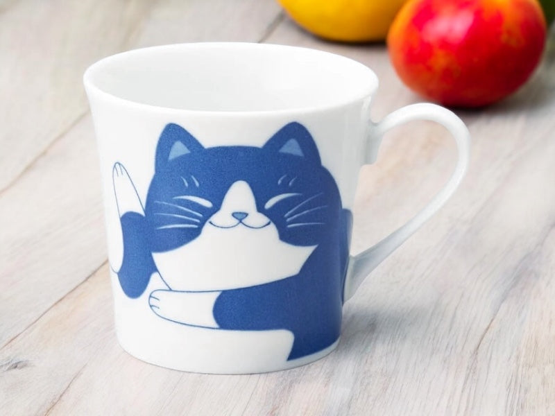 🐱💙 Whisker Wonderland: Blue & White Napping Cat-Themed Mug ☕️✨ Hachiware