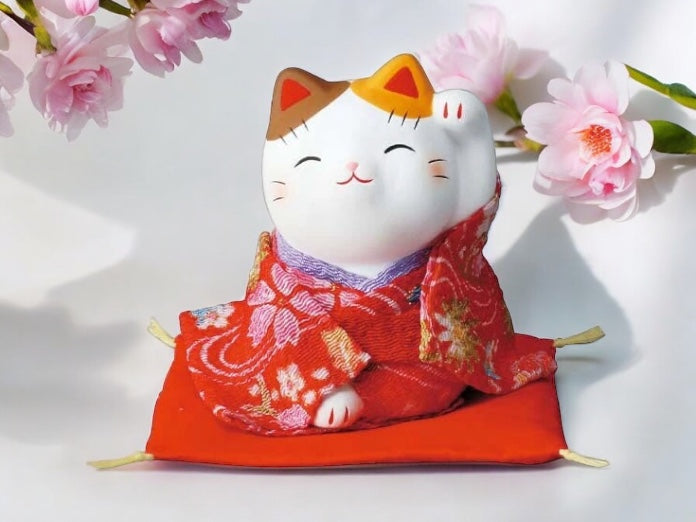 Kimono-Clad Beckoning Cat (Left Paw Raised) Small Red: The Charm of Handcrafted Tradition