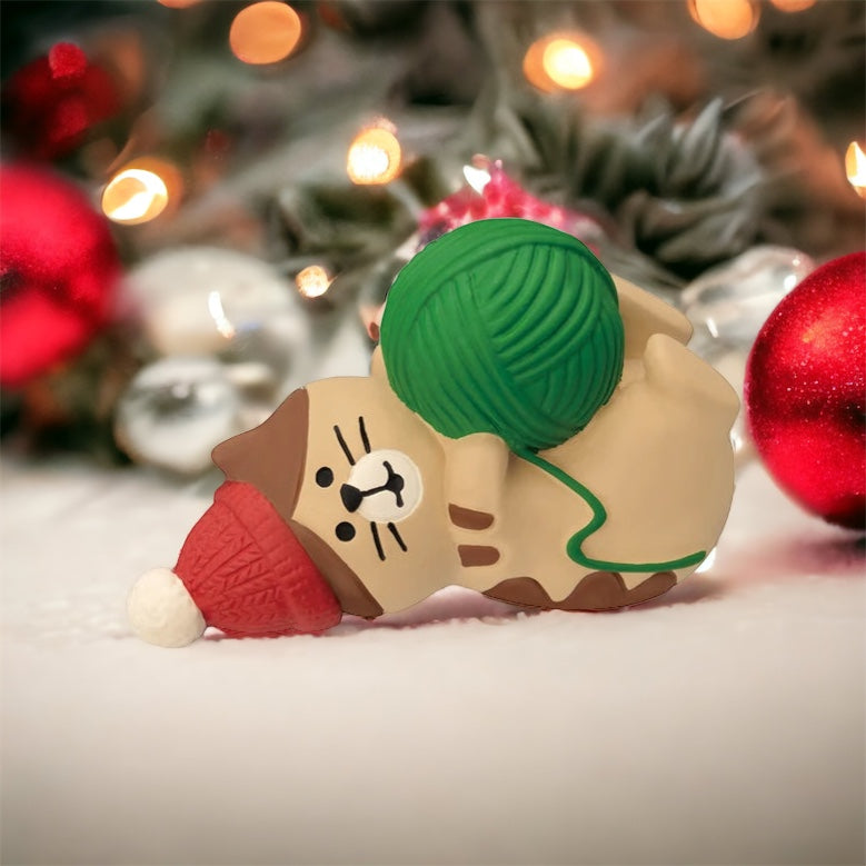 🐱Yarn-Tangled Playful Kitten Christmas Mascot: A Handcrafted Festive Charm🐱