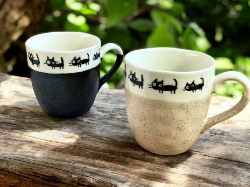 😺 Paws & Relax: Playful Black Cat Artisan Mug 😺Black