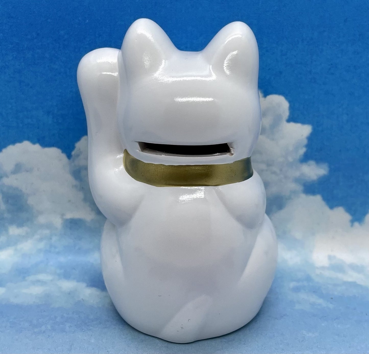 Handcrafted Tokoname-Yaki Beckoning Cat (Money box)