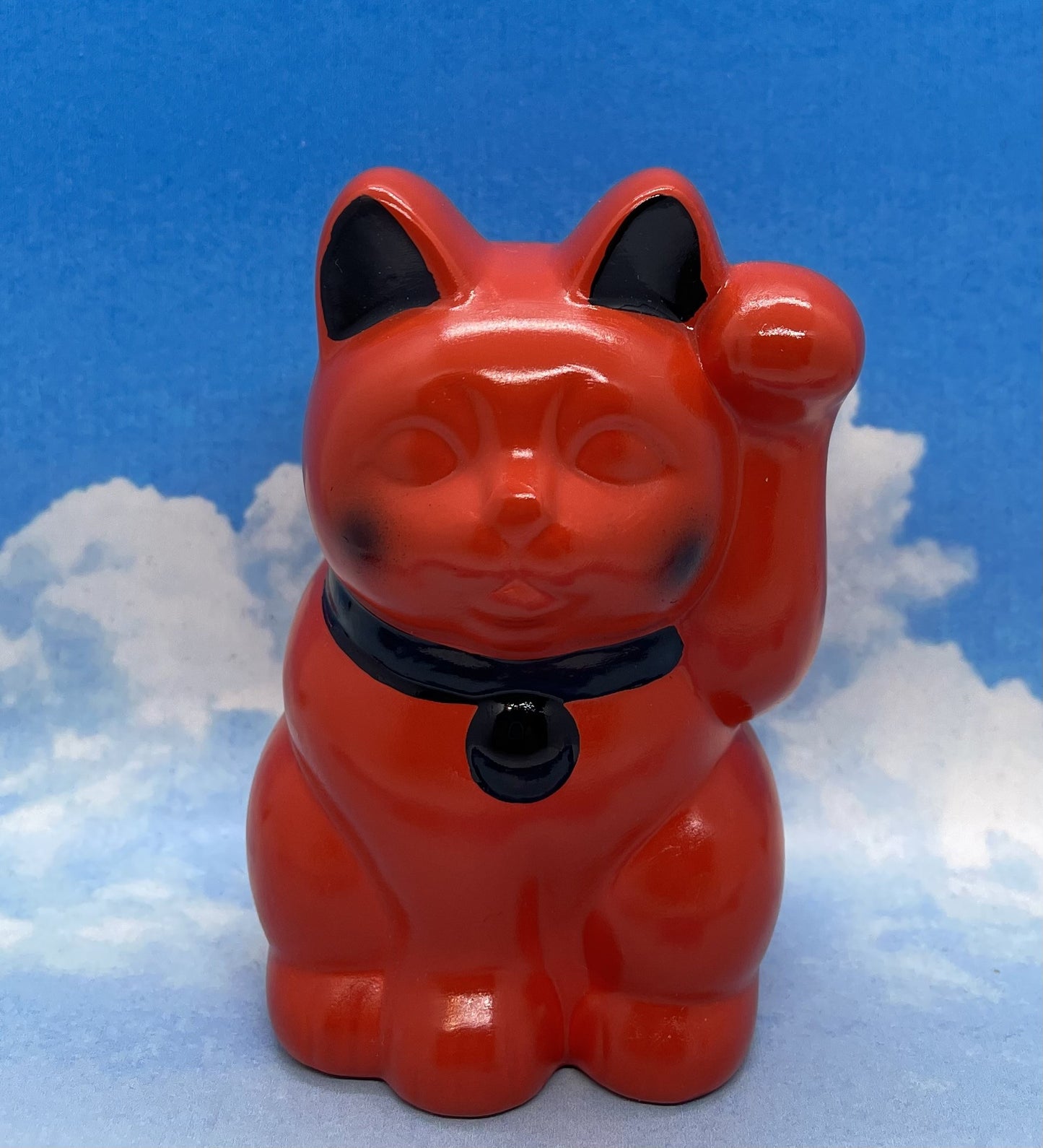 Handcrafted Tokoname-Yaki Beckoning Cat (Money box)