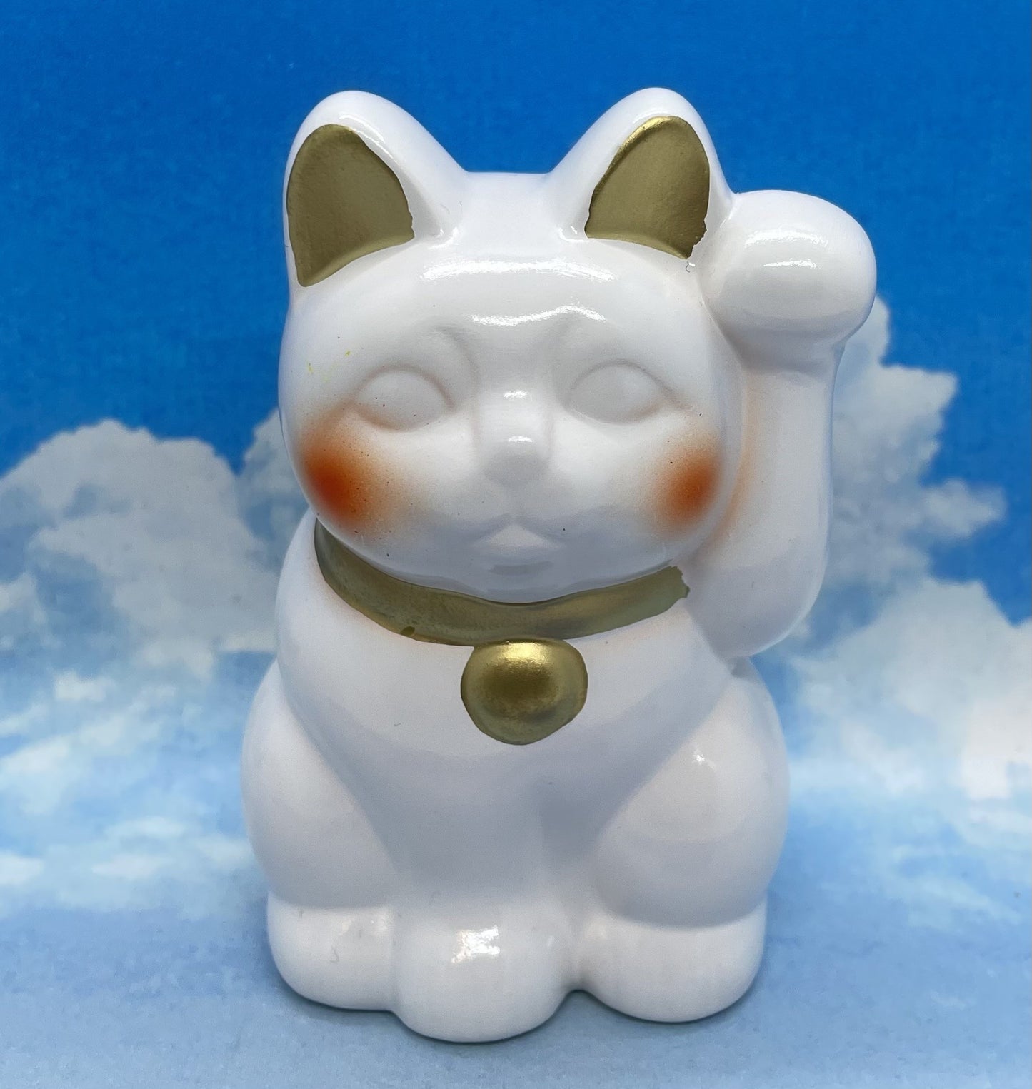 Handcrafted Tokoname-Yaki Beckoning Cat (Money box)