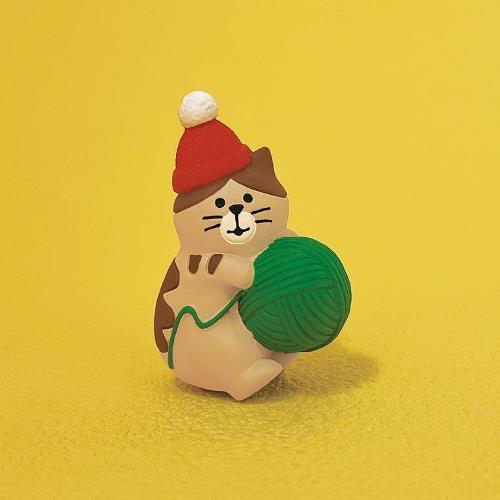 🐱Yarn-Tangled Playful Kitten Christmas Mascot: A Handcrafted Festive Charm🐱